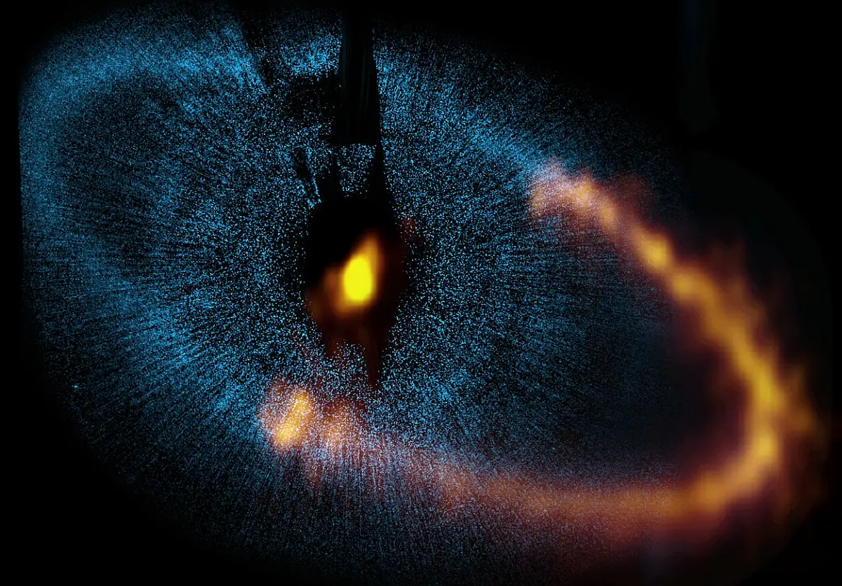 fomalhaut disk imaged by alma