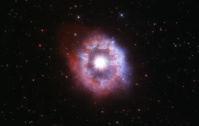 ag carinae composite,ag carinae visible light,ag carinae ultraviolet light