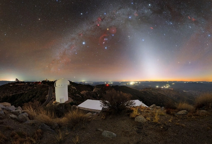 betelgeuse in orion constellation,betelgeuse over kitt peak observatory